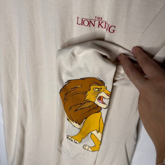 Disney H&M Divided Lion King Simba Cream Long Sleeve Shirt Size XS NWT - Picture 5 of 10